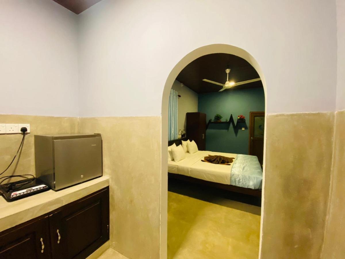 Nilaveli Hybrid Holiday Hotel Exterior photo