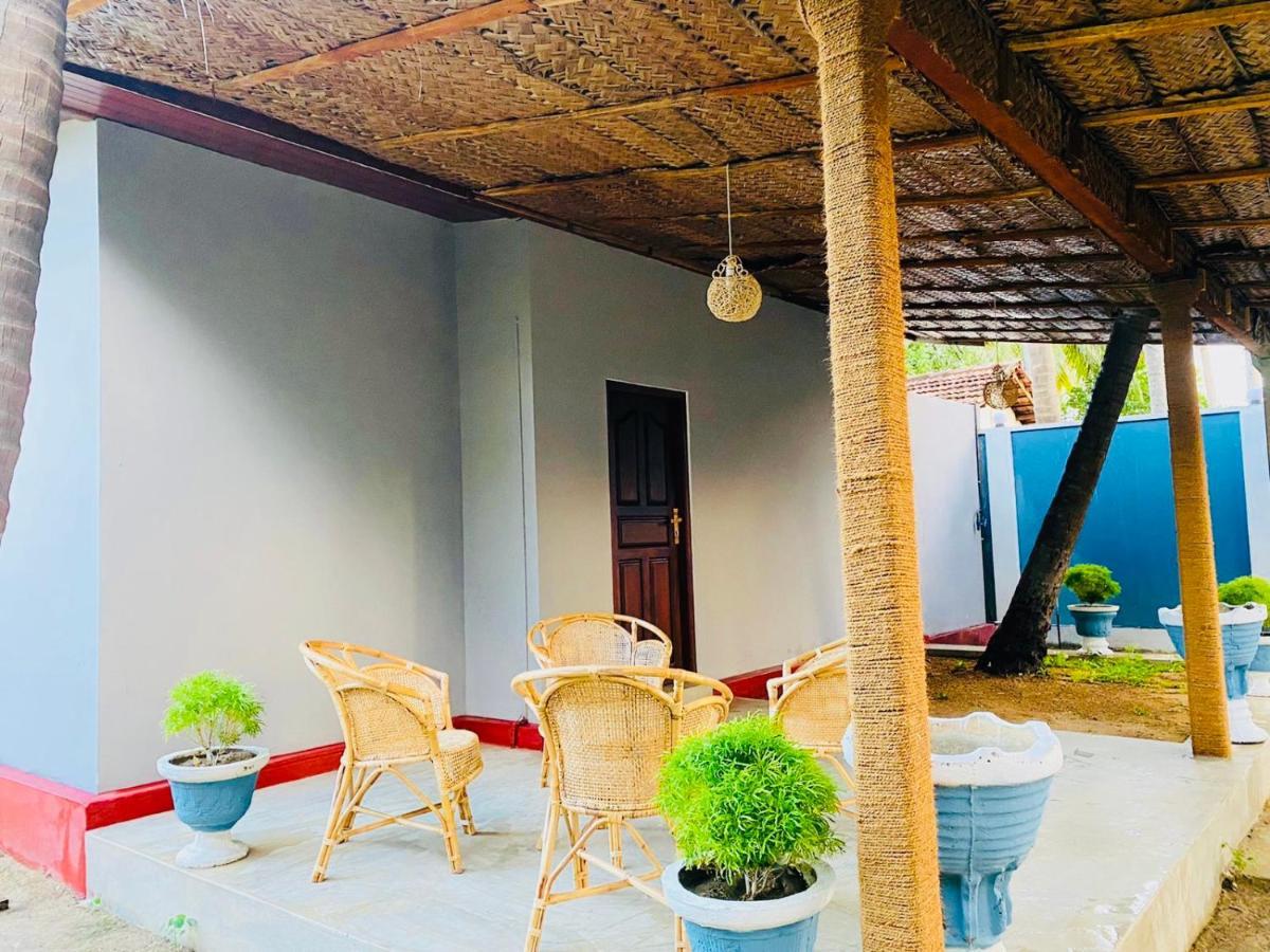 Nilaveli Hybrid Holiday Hotel Exterior photo