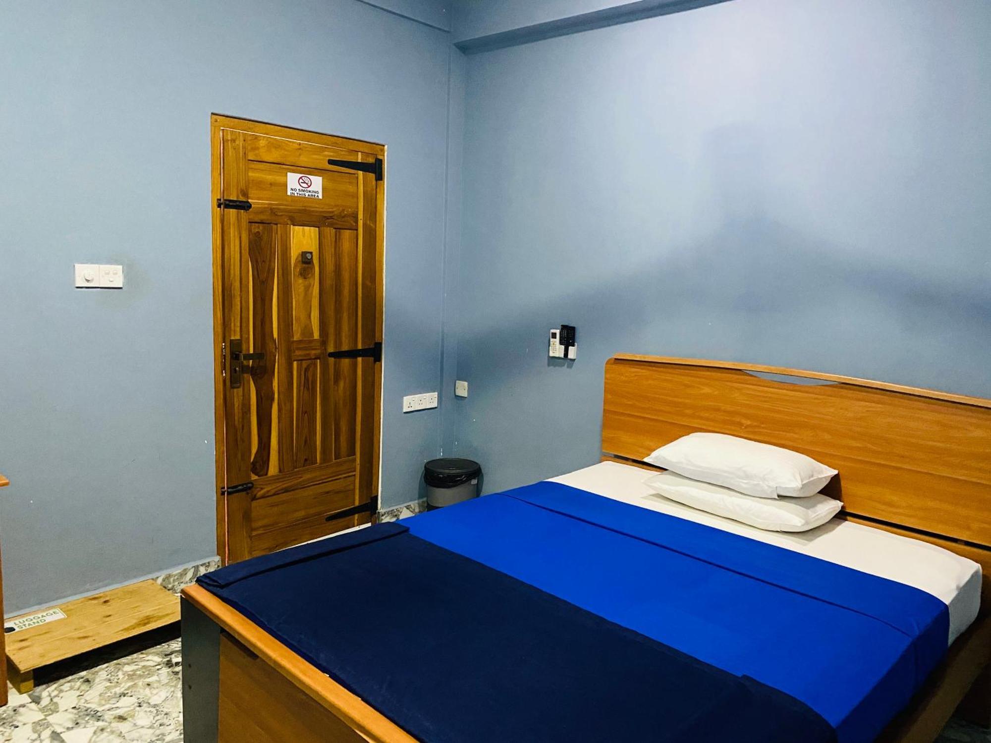 Nilaveli Hybrid Holiday Hotel Exterior photo
