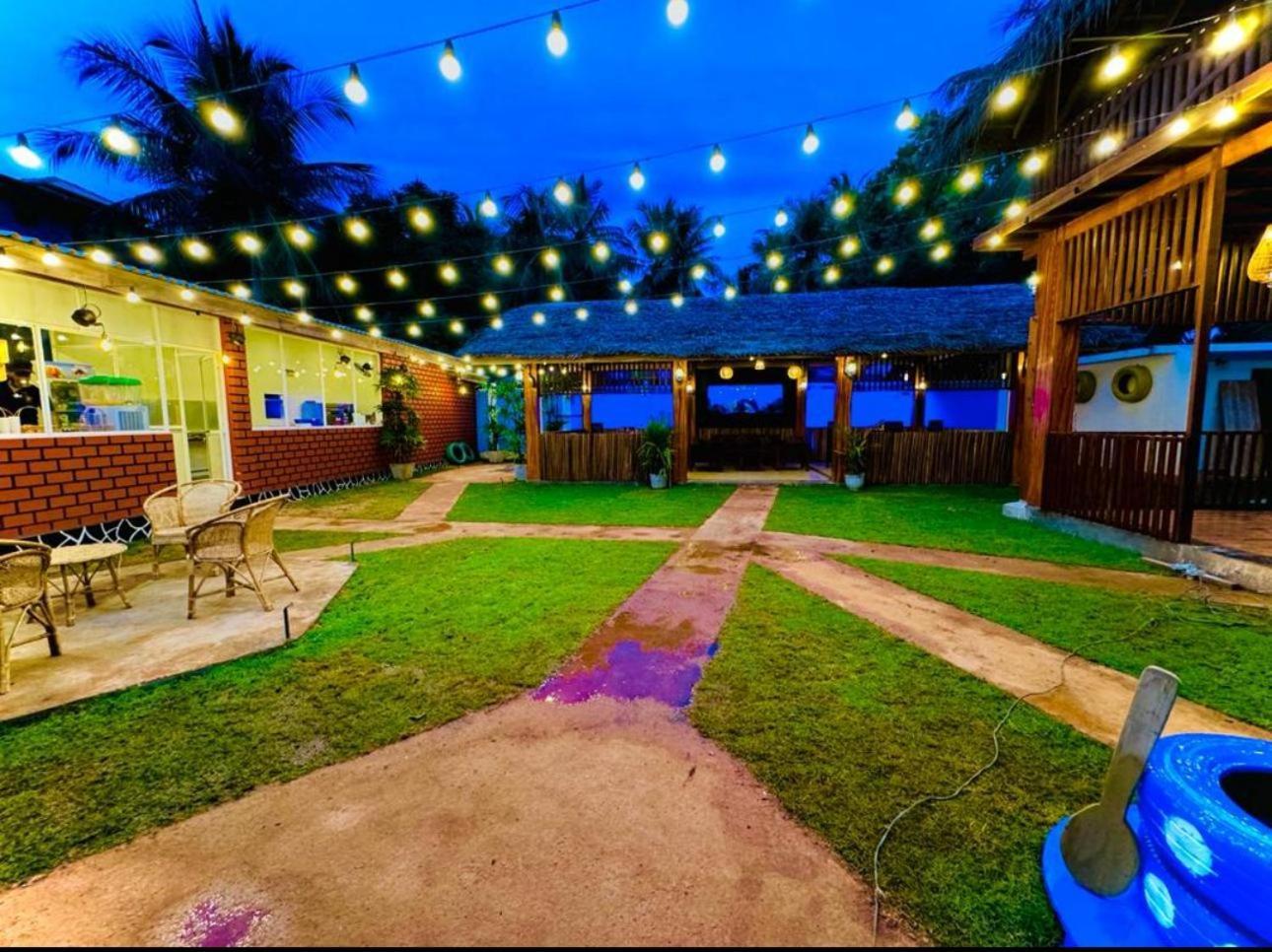 Nilaveli Hybrid Holiday Hotel Exterior photo